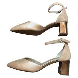 Like New - Neutral Cream w/ Metallic heel Rockport Total Motion Salima Size 8